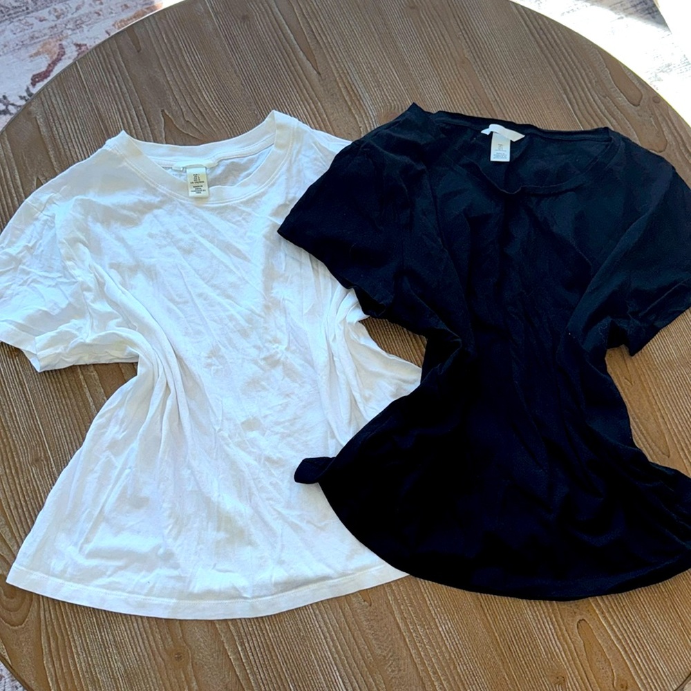 2 large HM tees